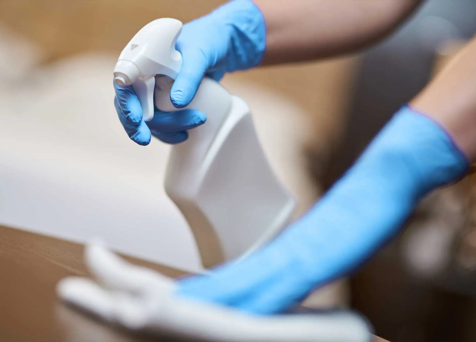 Polveri e contaminanti: rischi, prevenzione e Sorveglianza Sanitaria nelle attività di pulizia